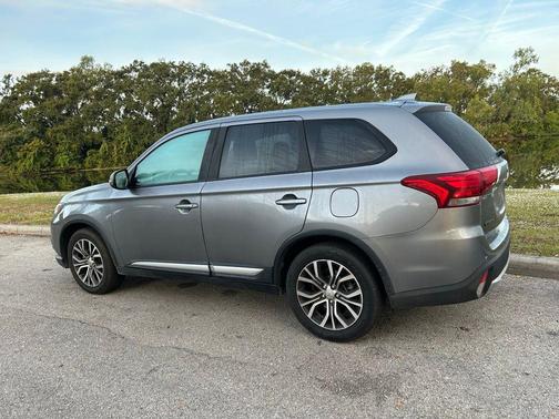2018 Mitsubishi Outlander SE