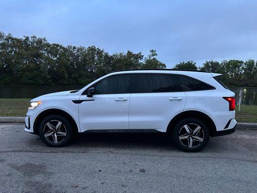 2023 Kia Sorento S