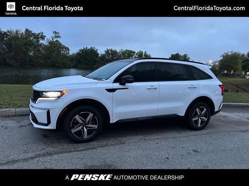 2023 Kia Sorento S