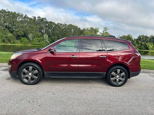2017 Chevrolet Traverse 2LT
