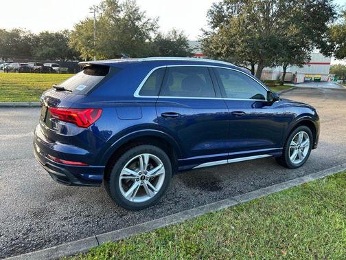 2021 Audi Q3 45 S line Premium