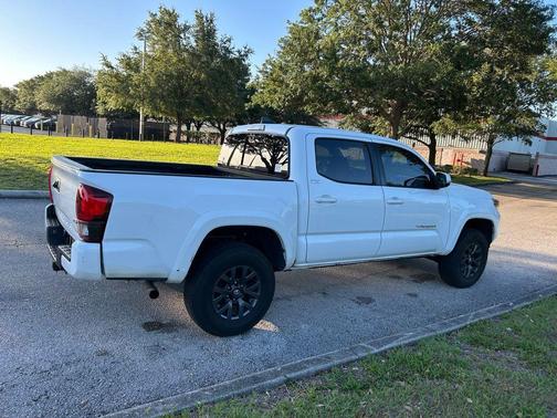 Ice Cap 2023 Toyota Tacoma SR5