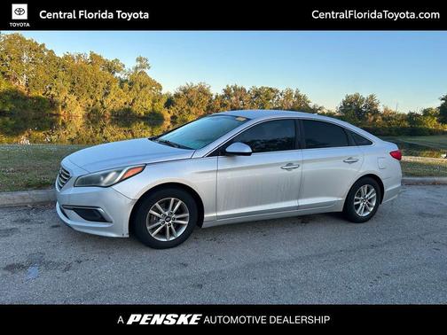 2017 Hyundai SONATA SE