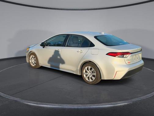 Classic Silver Metallic 2024 Toyota Corolla LE