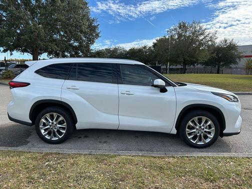 2023 Toyota Highlander Limited