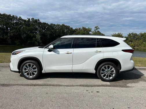 2023 Toyota Highlander Limited