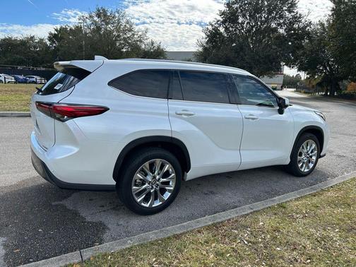 2023 Toyota Highlander Limited