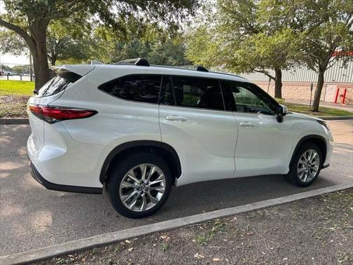 2023 Toyota Highlander Limited