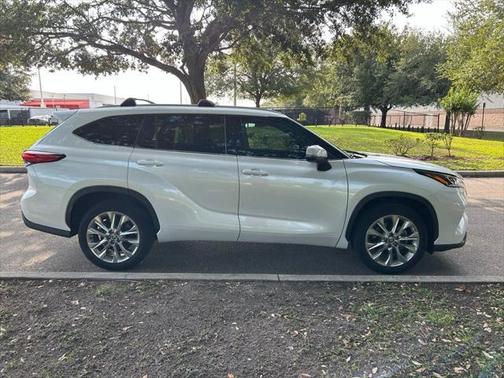 2023 Toyota Highlander Limited