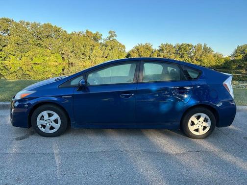 2010 Toyota Prius III