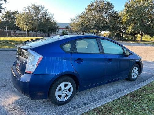 2010 Toyota Prius III