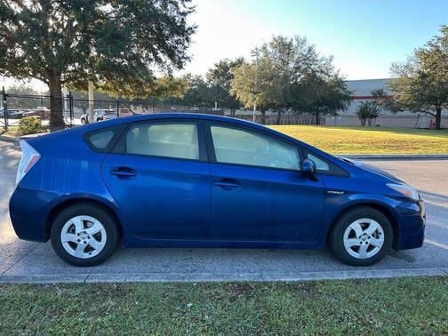 2010 Toyota Prius III