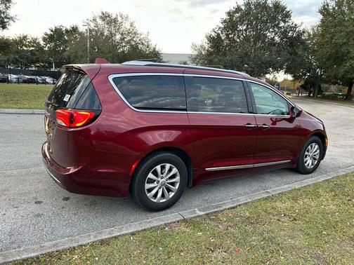 2019 Chrysler Pacifica Touring L