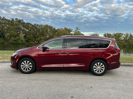2019 Chrysler Pacifica Touring L