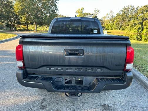 2022 Toyota Tacoma SR5