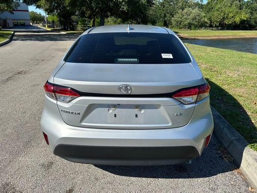 Classic Silver Metallic 2024 Toyota Corolla LE