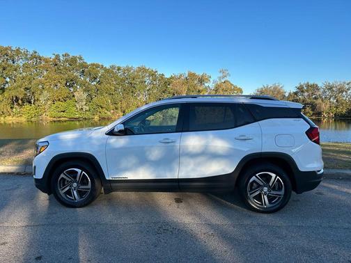 2021 GMC Terrain SLT