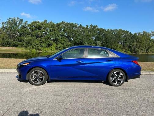 2023 Hyundai ELANTRA Limited