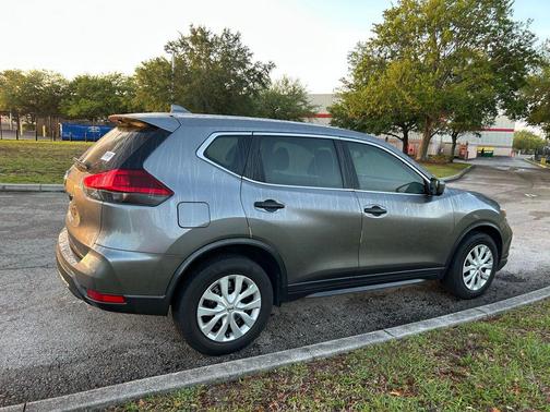 2018 Nissan Rogue S