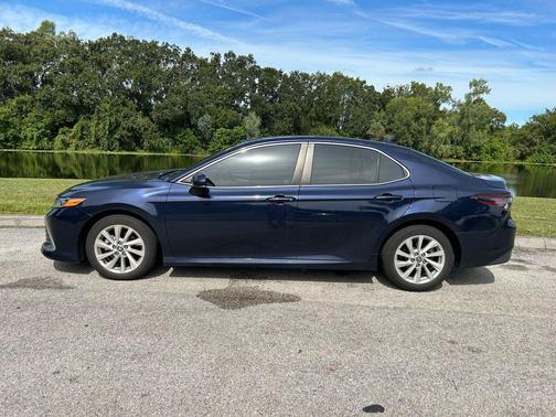 2022 Toyota Camry LE
