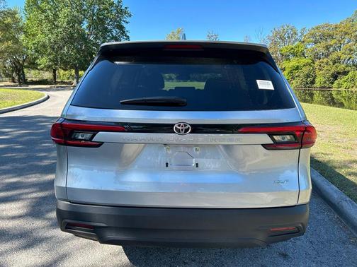 Celestial Silver Metallic 2024 Toyota Grand Highlander XLE