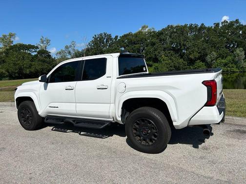 Ice Cap 2025 Toyota Tacoma SR5
