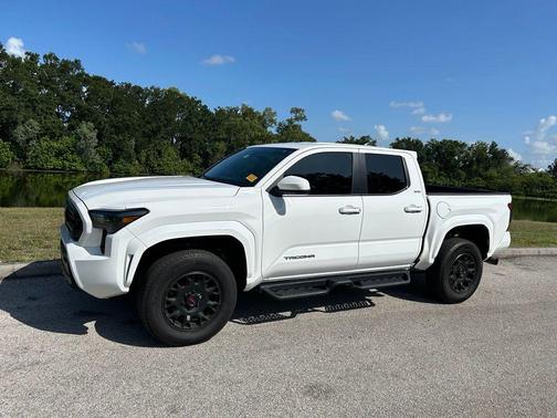 Ice Cap 2025 Toyota Tacoma SR5