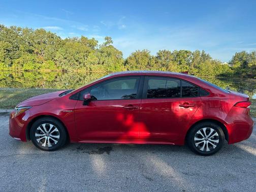 2021 Toyota Corolla Hybrid SE