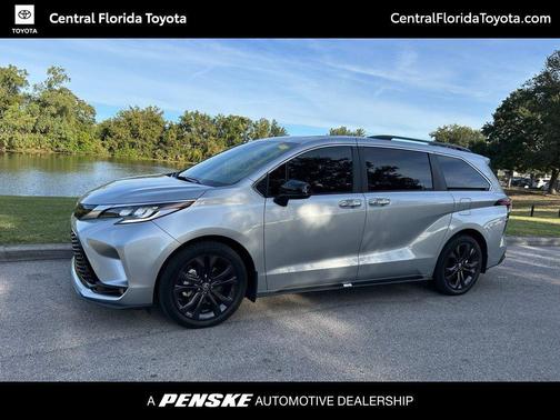 2024 Toyota Sienna XSE 7 Passenger