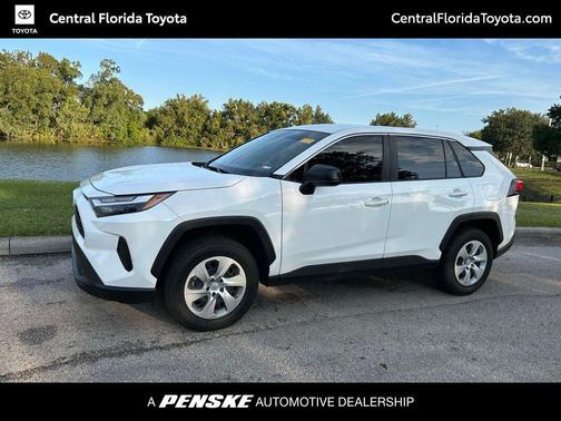 2023 Toyota RAV4 LE