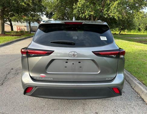 Heavy Metal 2025 Toyota Highlander XLE
