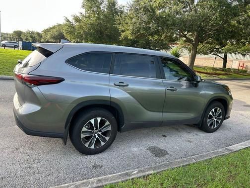 Heavy Metal 2025 Toyota Highlander XLE