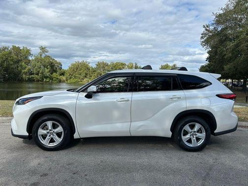 2021 Toyota Highlander L