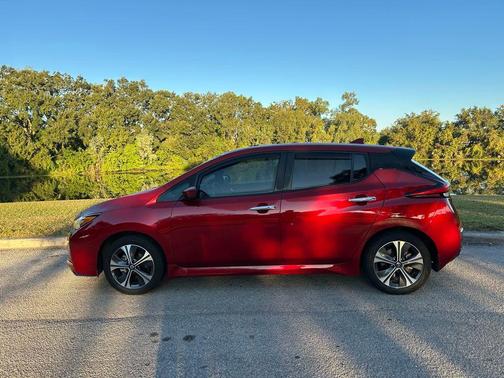 2020 Nissan Leaf SV PLUS 62 kWh