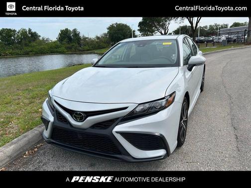 Ice Edge 2024 Toyota Camry SE