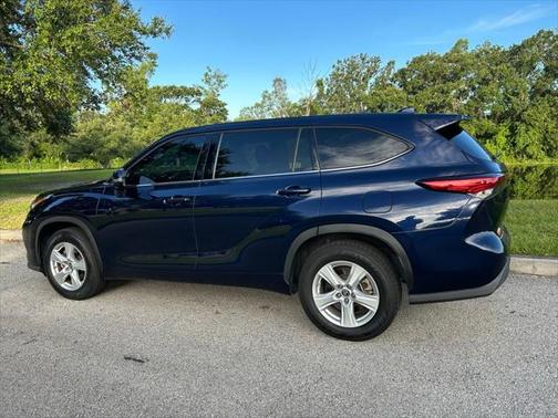 2021 Toyota Highlander LE