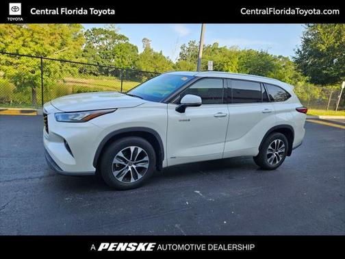 2020 Toyota Highlander Hybrid XLE