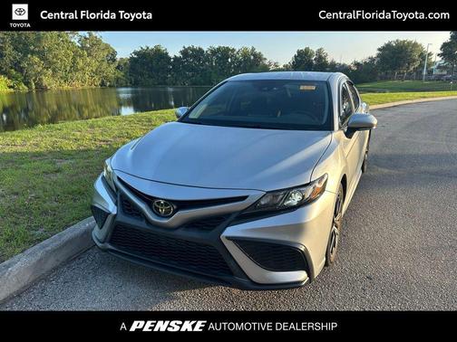 Celestial Silver Metallic 2023 Toyota Camry SE