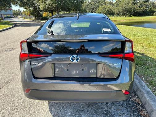2020 Toyota Prius LE