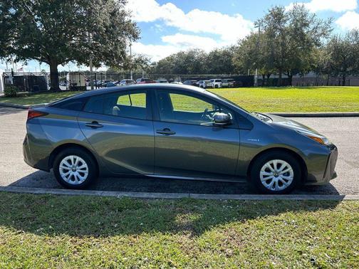 2020 Toyota Prius LE