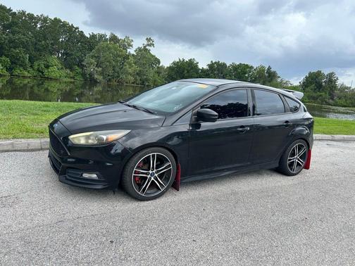 TUXEDO BLACK 2015 Ford Focus ST