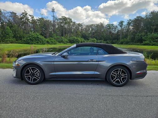 2023 Ford Mustang EcoBoost Premium