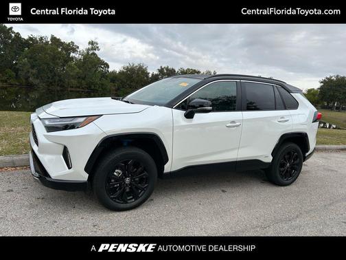 2023 Toyota RAV4 Hybrid SE