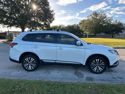 2020 Mitsubishi Outlander SEL