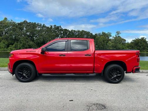 2022 Chevrolet Silverado 1500 Custom