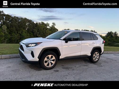 2022 Toyota RAV4 LE