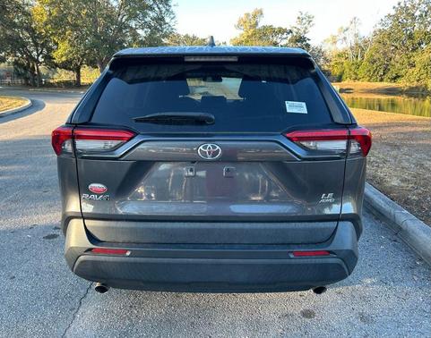 2022 Toyota RAV4 LE