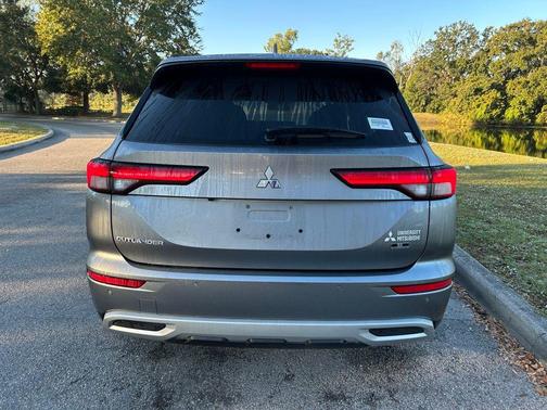 2023 Mitsubishi Outlander SE 2.5 2WD