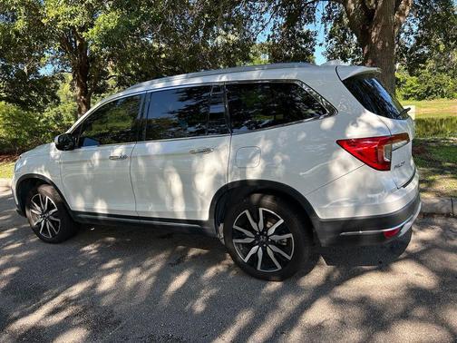 Platinum White 2020 Honda Pilot Touring 8-Passenger