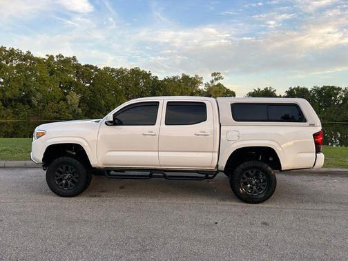 Ice Cap 2023 Toyota Tacoma SR